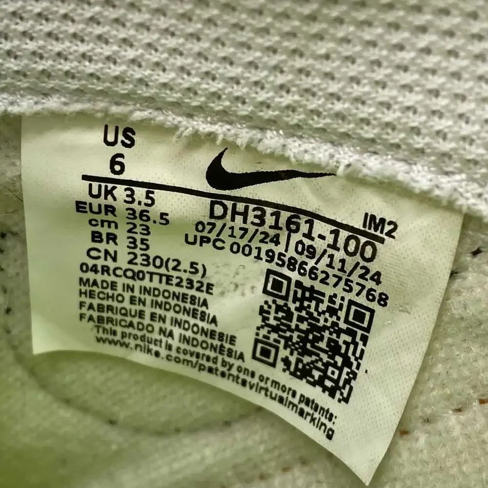 Nike White Court Legacy Sneakers | Women’s Size 6